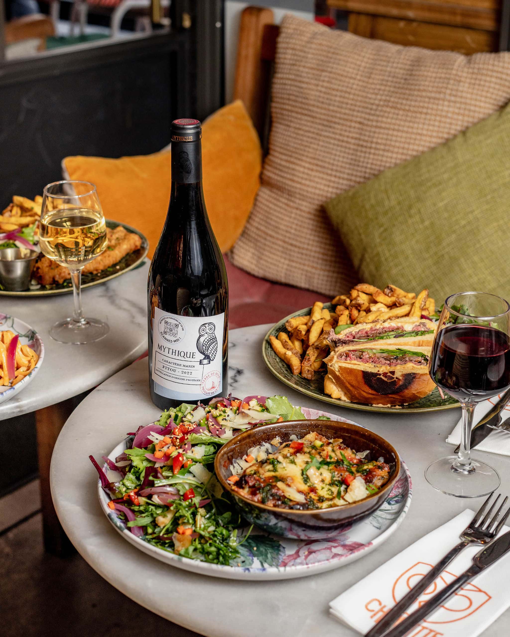 Table dressée Charenton